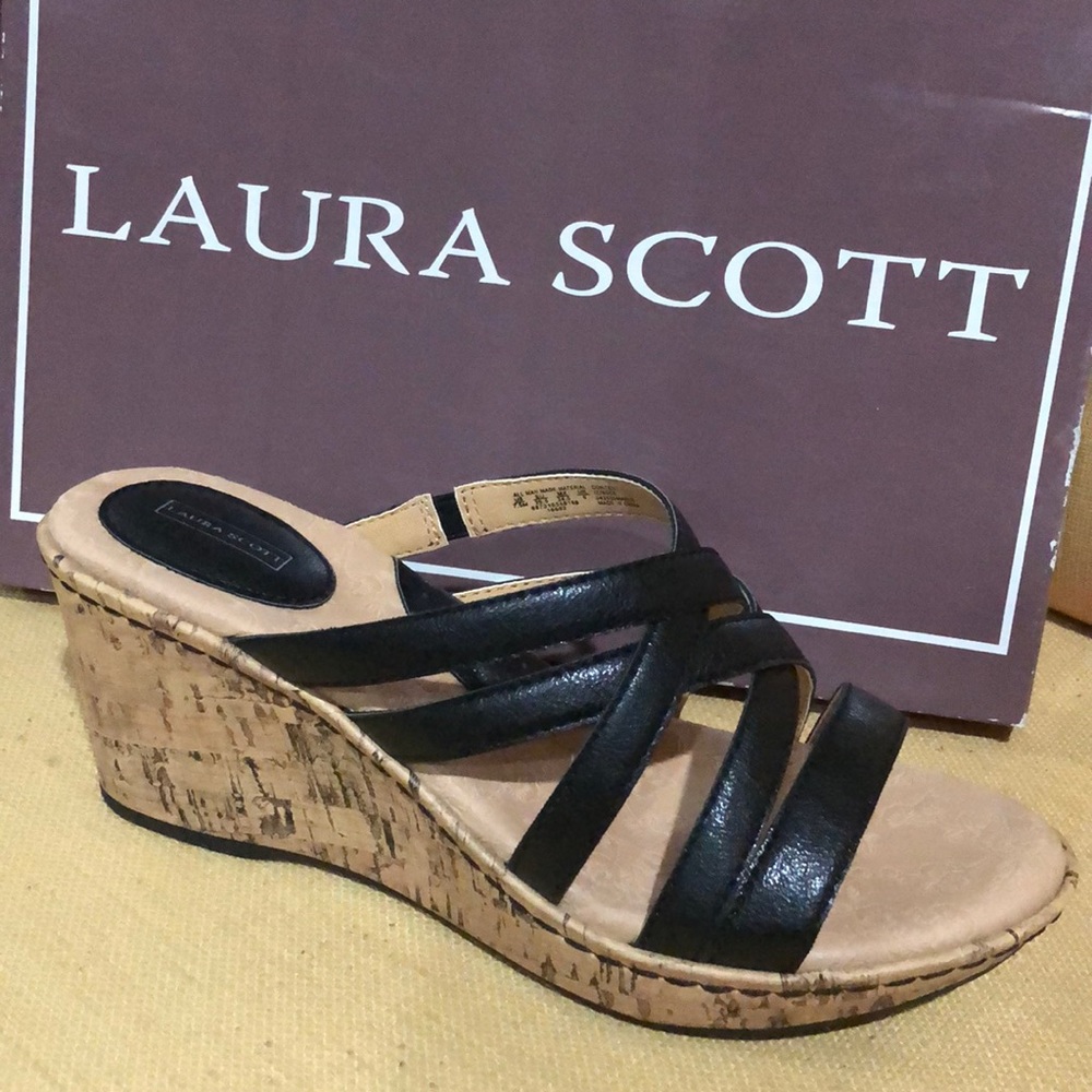 NWT Laura Scott Wedge Sandal 7.5 Black